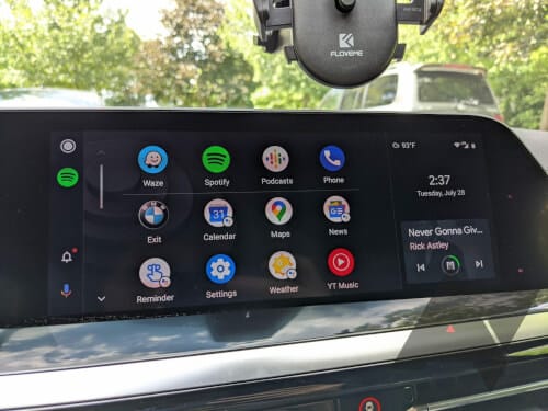 Immagine di un display auto BMW 4 con Android Auto, dimensioni 2500x1875